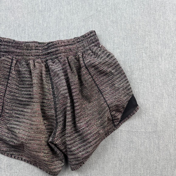 Lululemon Shorts Womens 4 Pink Stripe Lined Hotty Hot Short Ii Stretch Yoga‎ Gym - Picture 11 of 12